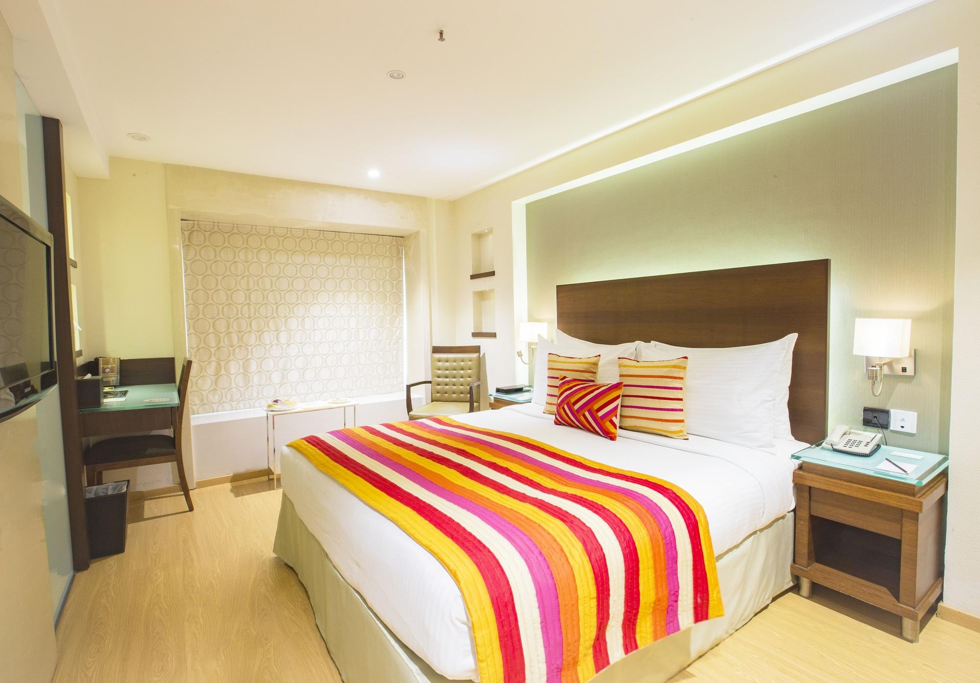 Hotel Bawa Continental Мумбай Екстериор снимка