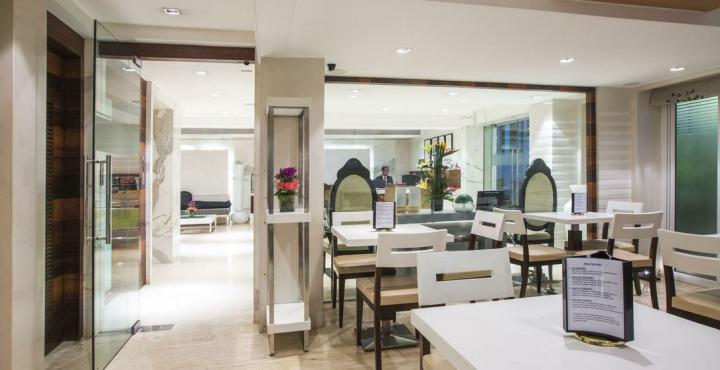 Hotel Bawa Continental Мумбай Екстериор снимка