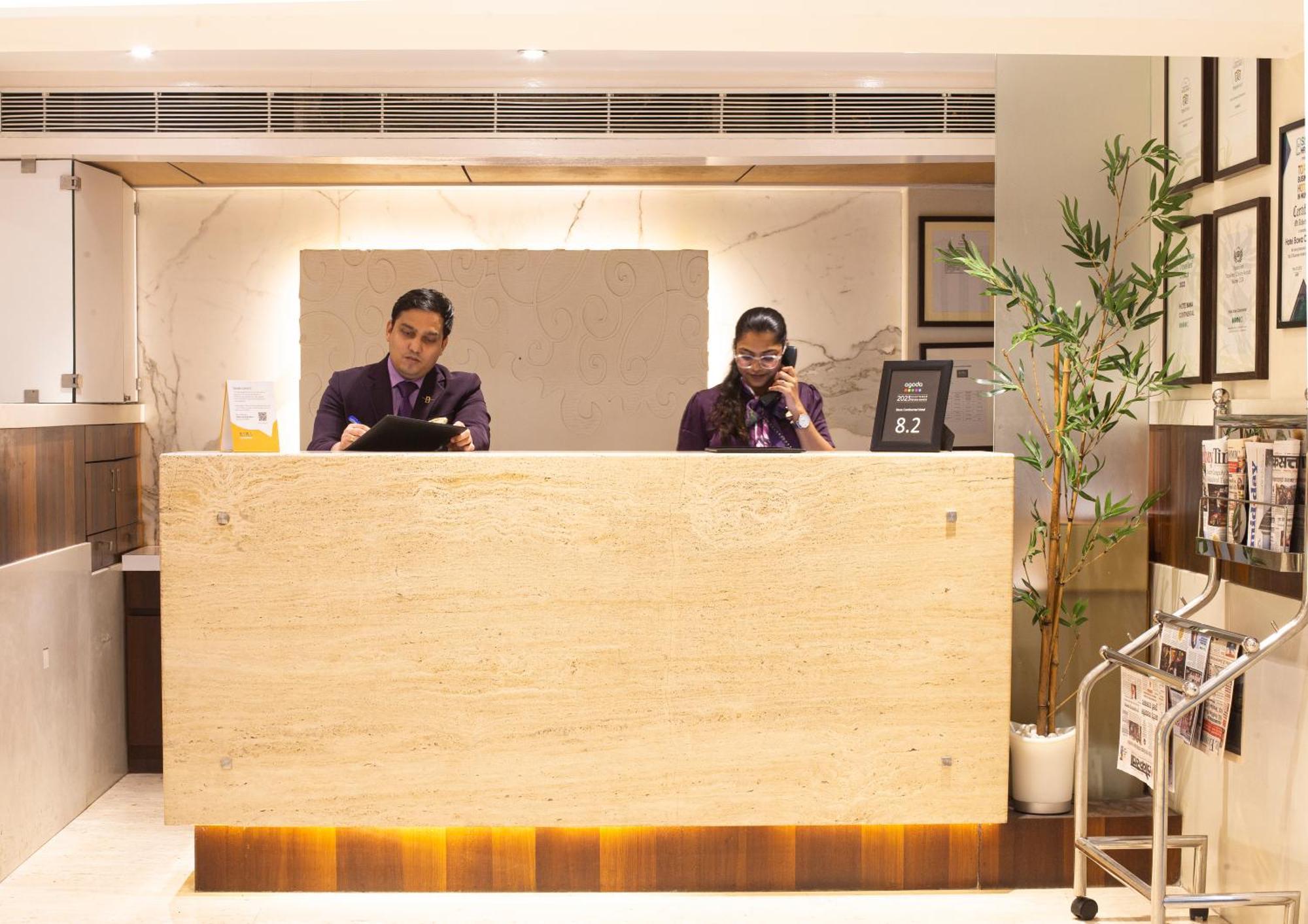 Hotel Bawa Continental Мумбай Екстериор снимка