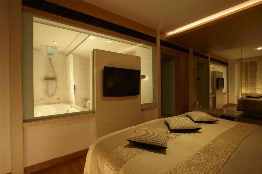 Hotel Bawa Continental Мумбай Екстериор снимка