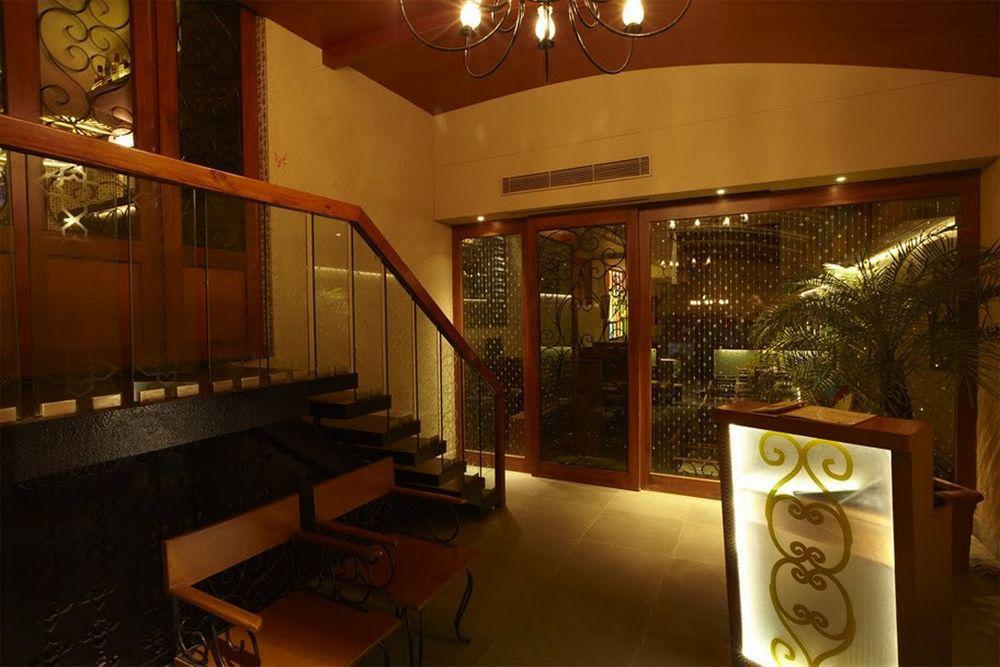 Hotel Bawa Continental Мумбай Екстериор снимка